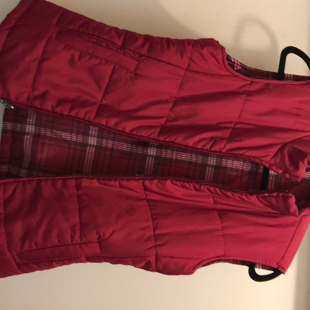 Izod Magenta reversible vest.